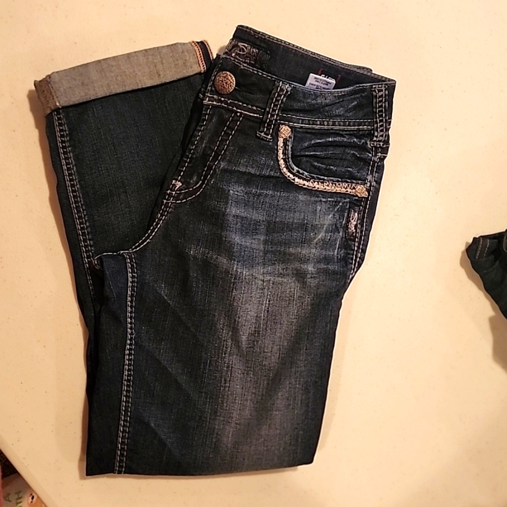 Silver capri jeans. Size 8 soft